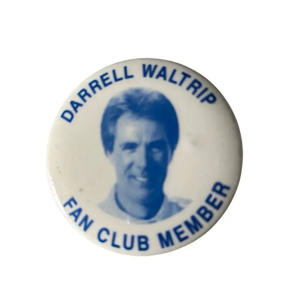 Darrell WaltripโFam Club Member Vintage NASCAR Pin Badge